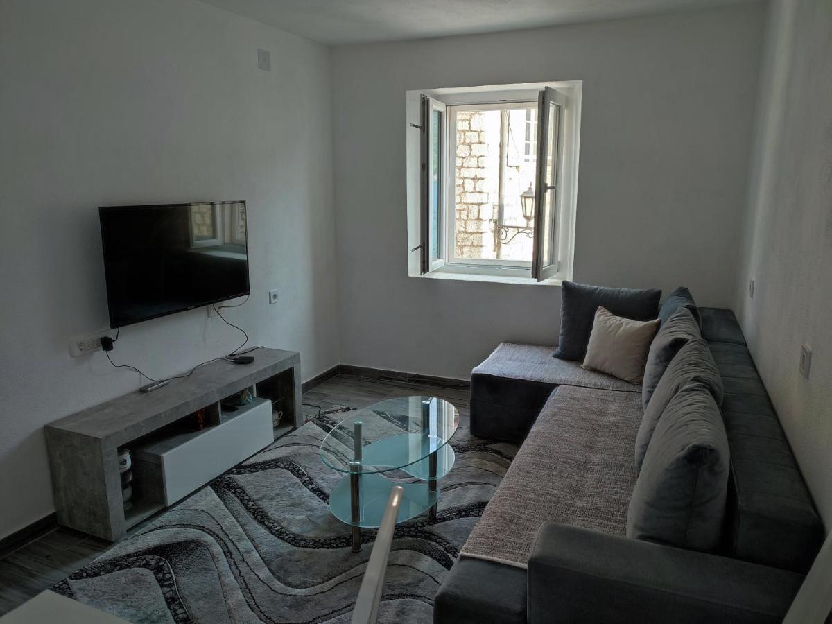 Apartment Rosic เปราสต์ ภายนอก รูปภาพ