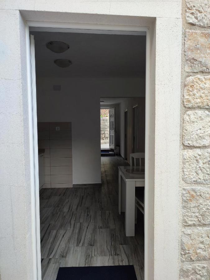 Apartment Rosic เปราสต์ ภายนอก รูปภาพ